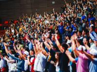 兰博竞技-浓眉哥回归赛场，败北首场状态亮眼，美国队观众沸腾！的简单介绍